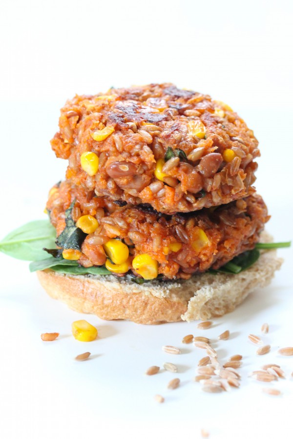 Farro bean burgers