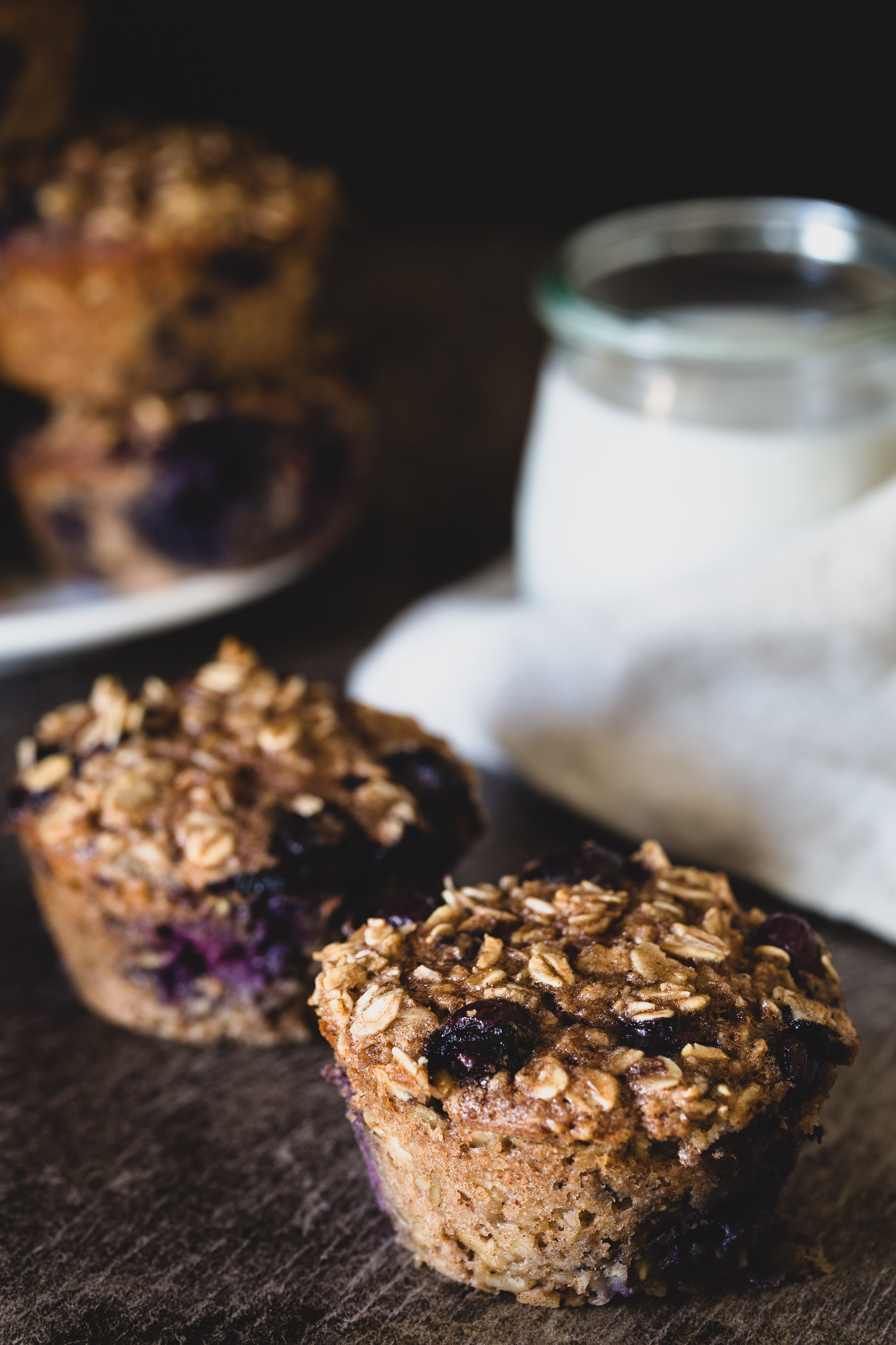 High protein baked blueberry oatmeal cups | Eat Good 4 Life