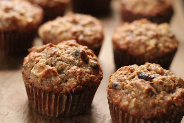 Banana, apple and oatmeal muffins 