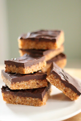 Dark chocolate and peanut butter krispie bars 