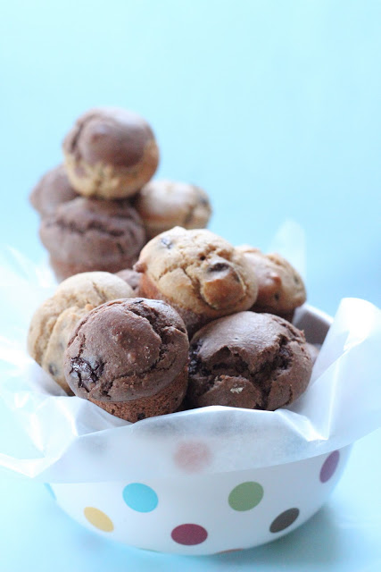 Peanut butter and dark chocolate mini muffins from eatgood4life.com