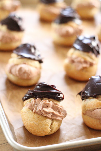 Chocolate mousse whole grain cream puffs 