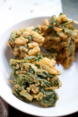 Indian vegetable pakoras from eatgood4life.com