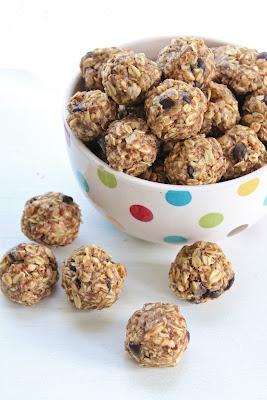 No bake dark chocolate energy bites from eatgood4life.com