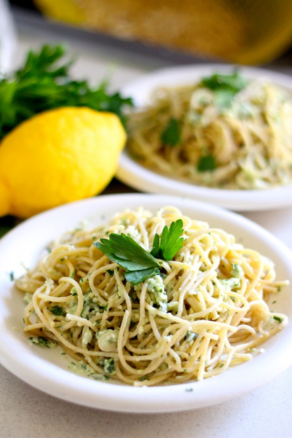 creamy avocado pasta 