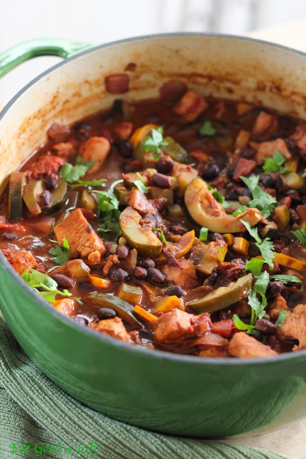 Chicken and zucchini chili