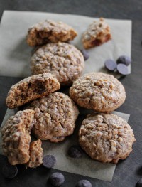 Gluten free almond butter and oatmeal chocolate chip cookies 2: Eatgood4life.com