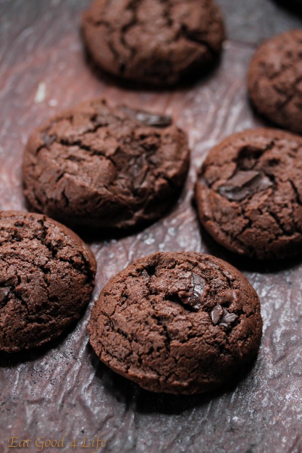 Gluten free double chocolate chunk cookies:Eatgood4life.com