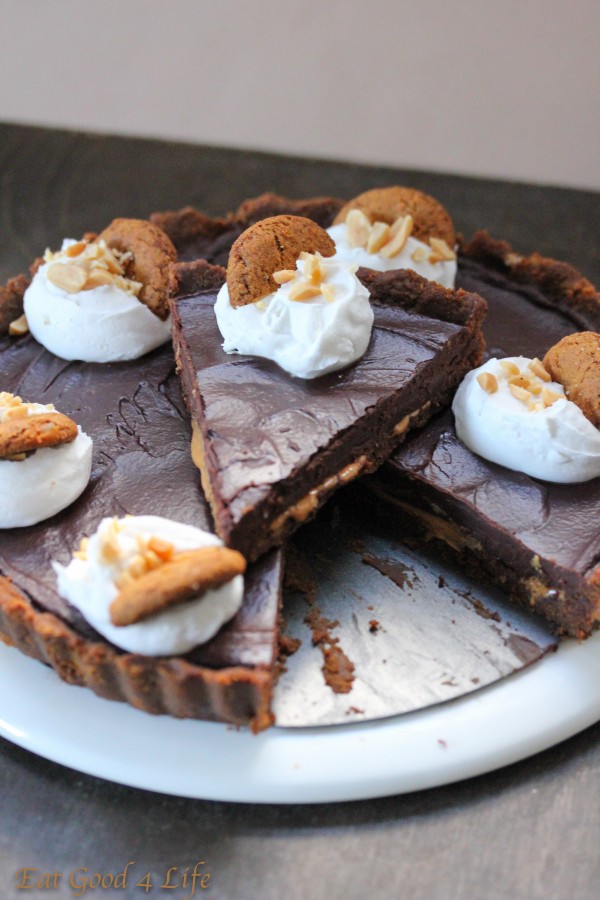 No bake chocolate and peanut butter pie