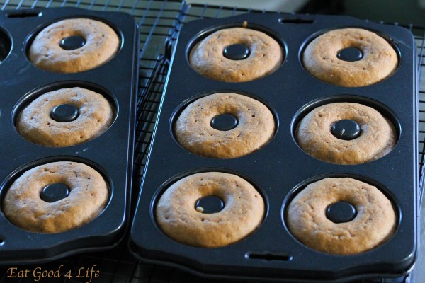 baked chai donuts