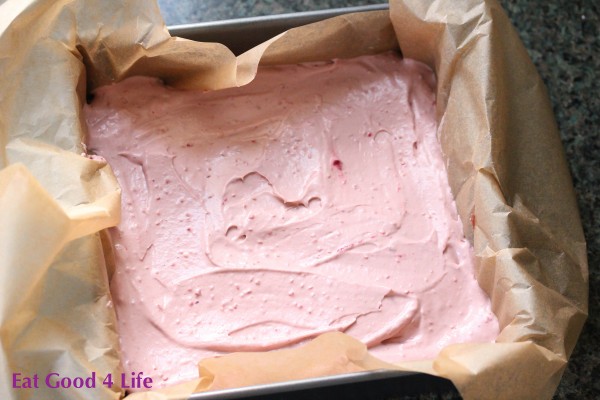 Raspberry cream bars