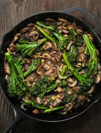 broccolini and mushroom stir-fry