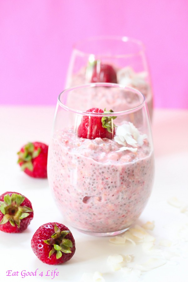 strawberry coconut overnight oats