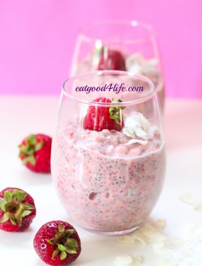 strawberry coconut overnight oats