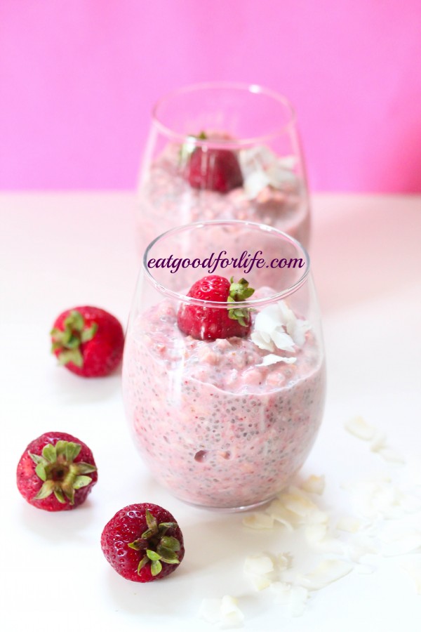 strawberry coconut overnight oats