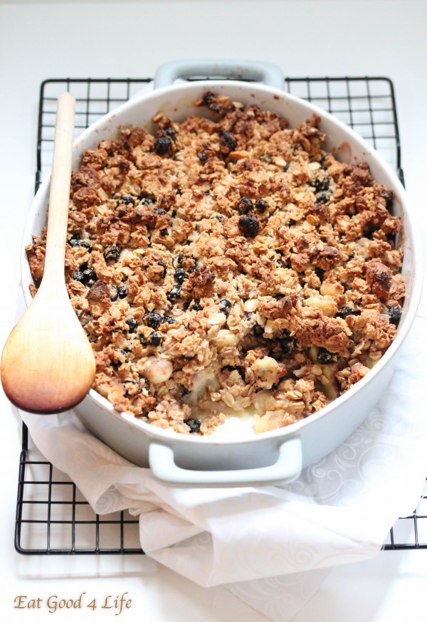 apple and blueberry crisp