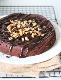 gluten free chocolate avocado cake