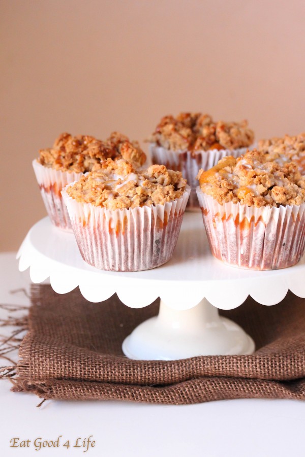 Apple coffee cake jumbo muffins