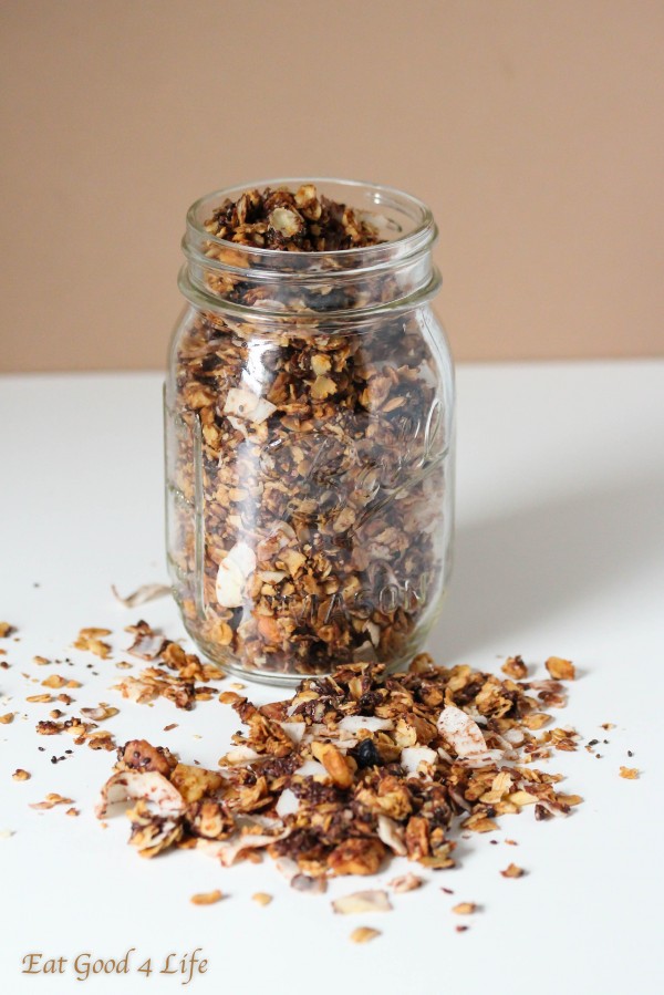 Chocolate coconut granola - gluten free and vegan