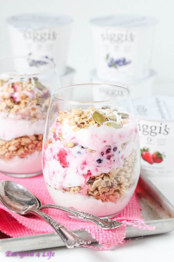 fruit and yogurt parfait