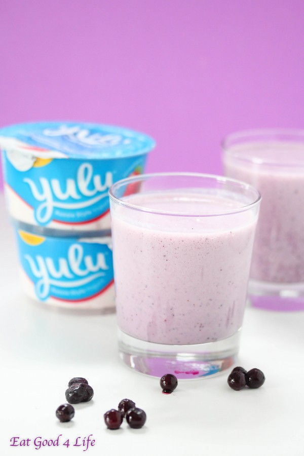 blueberry strawberry yogurt smoothie