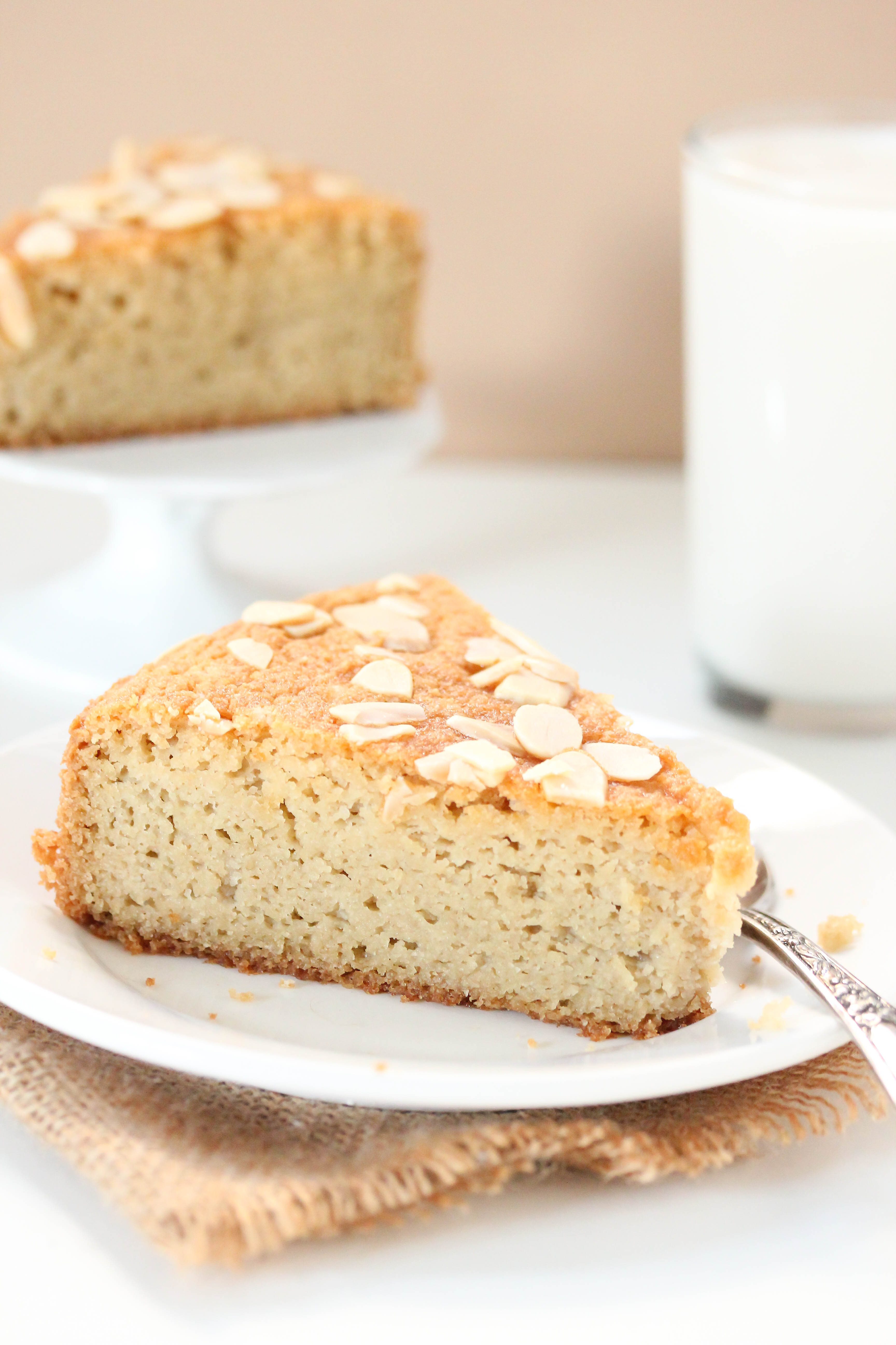 Gluten free almond cake