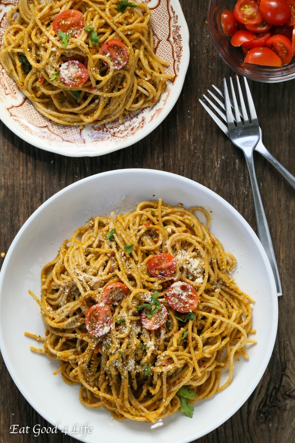 spaghetti with kale and walnut pesto | Eat Good 4 Life