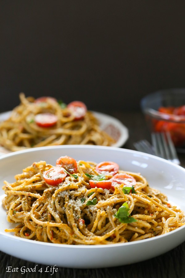 spaghetti with kale and walnut pesto | Eat Good 4 Life