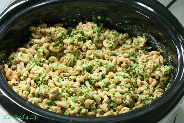 Slow cooker broccoli mac and cheese | Eat Good 4 Life