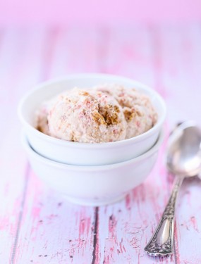 Strawberry cheesecake ice cream, gluten free | Eat Good 4 Life