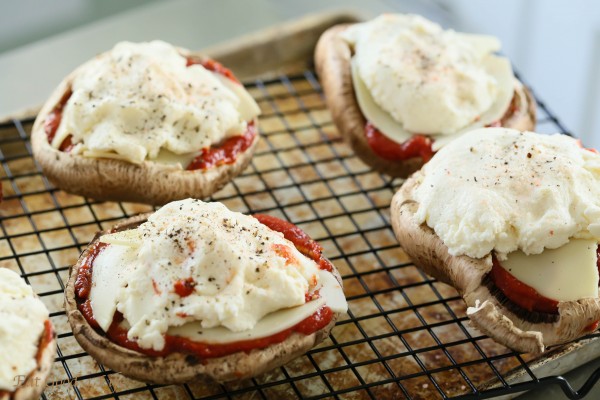 Stuffed portobello pizza | Eat Good 4 Life