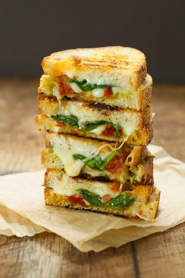 Sun dried tomato spinach grilled cheese sandwich | Eat Good 4 Life