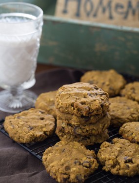 Pumpkin chocolate chip oatmeal cookies | Eat Good 4 Life