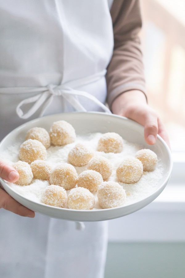 Almond coconut snowball cookies | Eat Good 4 Life