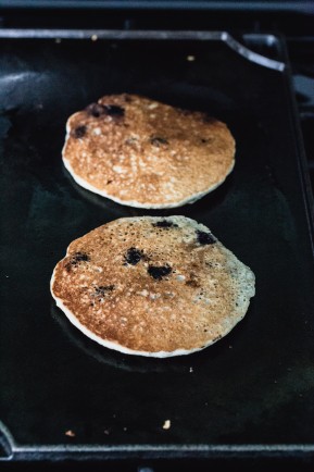 Gluten free quinoa blueberry pancakes | Eat Good 4 Life