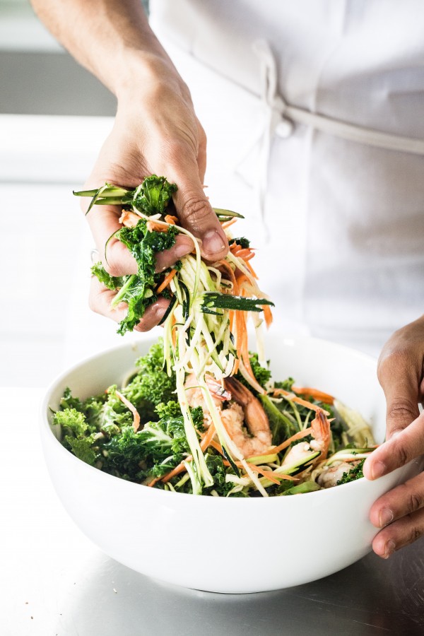 Shrimp kale zucchini salad | Eat Good 4 Life