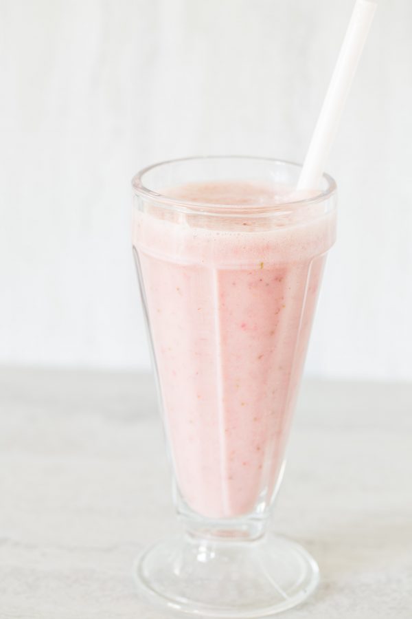 Strawberry banana smoothie | Eat Good 4 Life