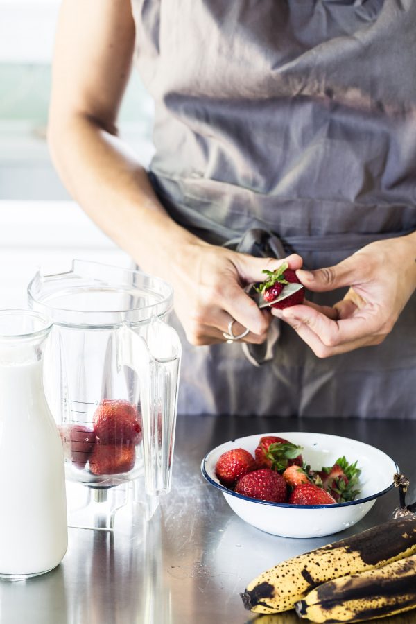 Strawberry banana smoothie | Eat Good 4 Life