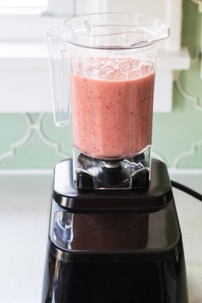 Strawberry banana smoothie | Eat Good 4 Life