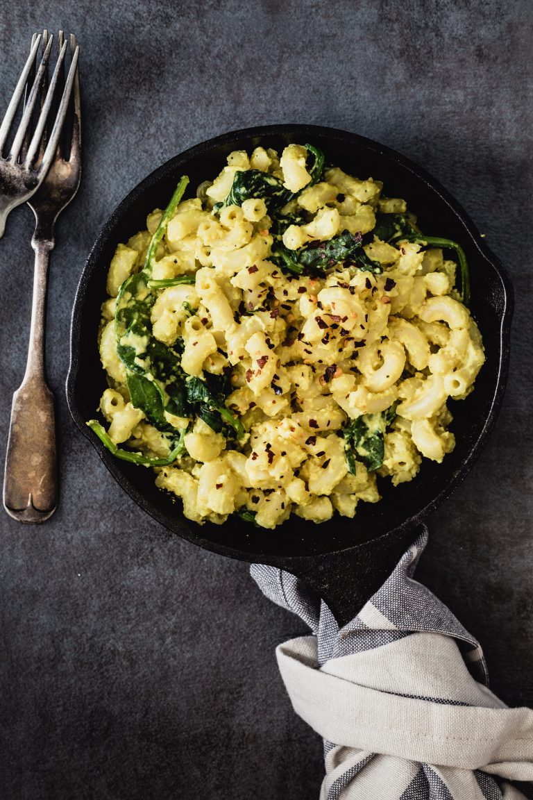 Vegan mac and cheese with spinach Eat Good 4 Life
