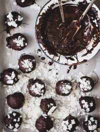 Dark chocolate mint coconut truffles | Eat Good 4 Life