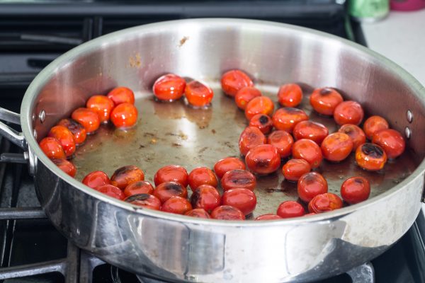 Caramelized tomatoes, white bean and kale salad | Eat Good 4 Life