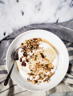 Pears with yogurt and granola | Eat Good 4 Life