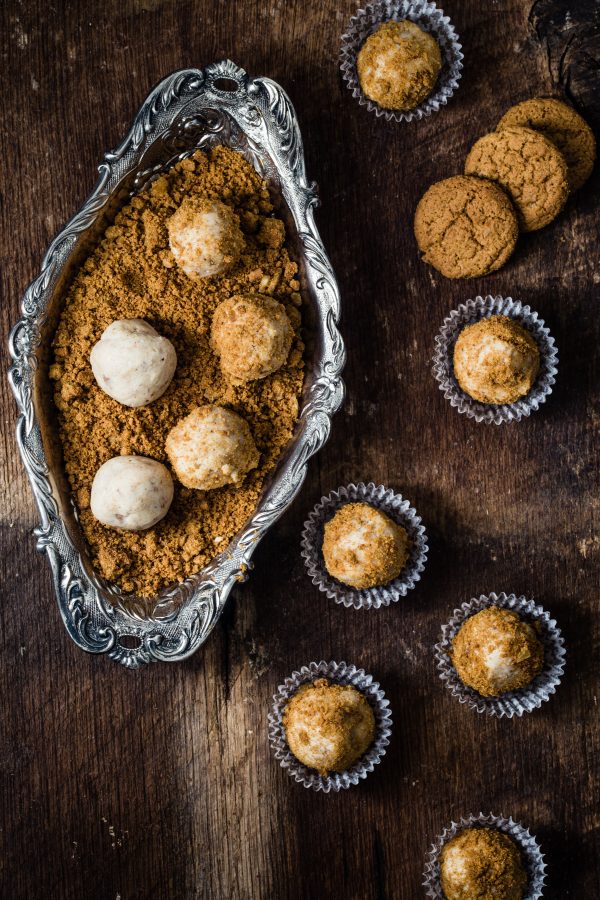 Gingerbread white chocolate truffles | Eat Good 4 Life