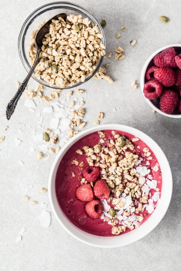 Raspberry smoothie bowl | Eat Good 4 Life